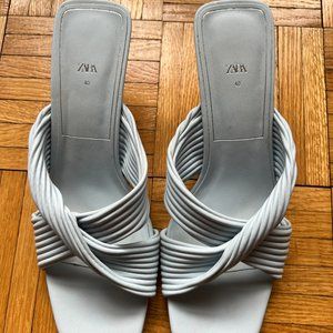 Zara Heeled Crossed Strap Square Heel Sandals - Like New - Size 40 EU/ 9 US